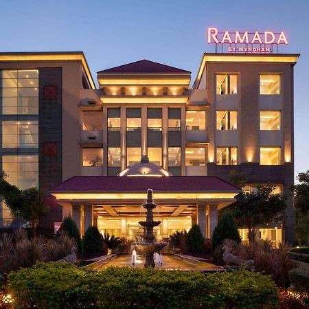Ramada By Wyndham Varanasi Katesar Chandauli Exterior photo
