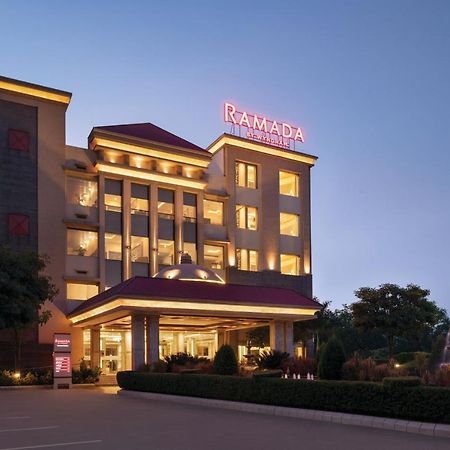 Ramada By Wyndham Varanasi Katesar Hotel Chandauli Exterior photo