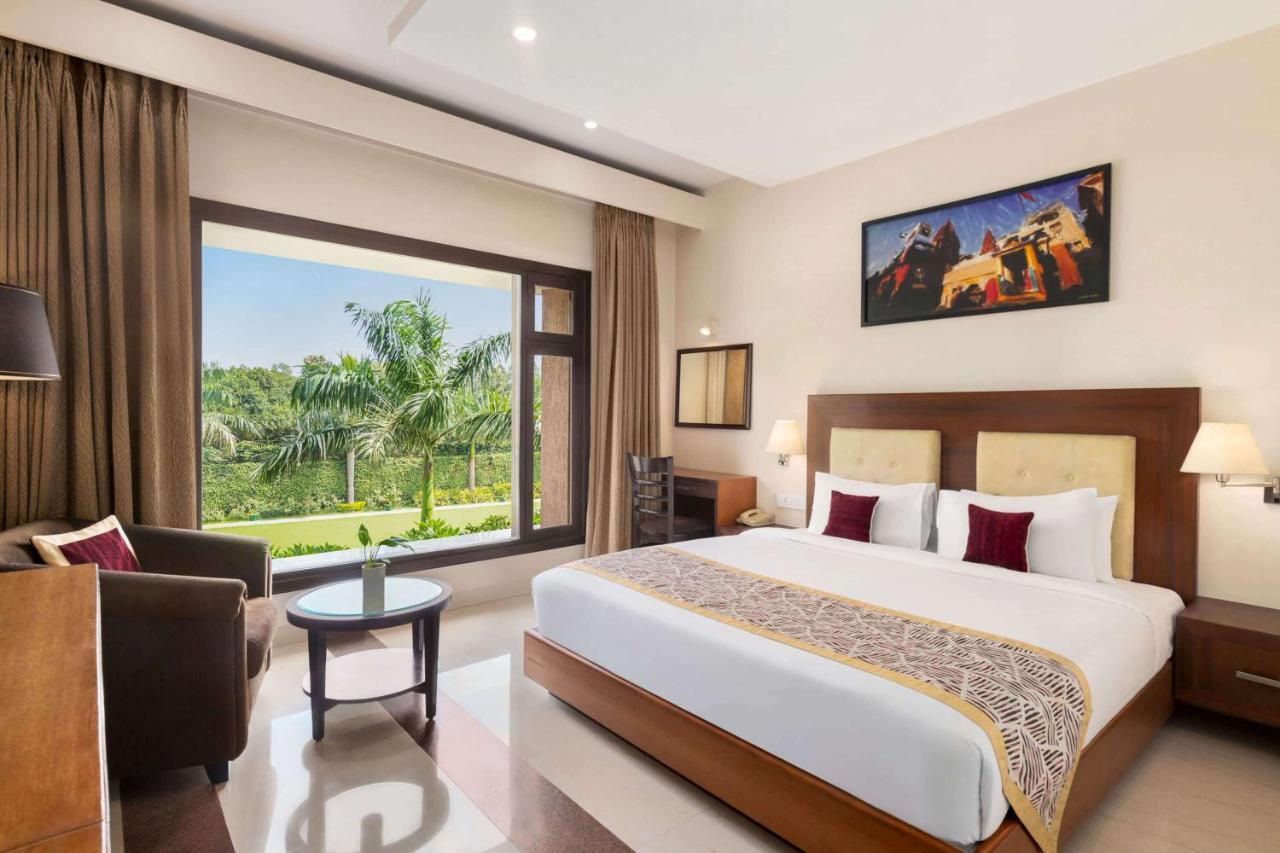 Ramada By Wyndham Varanasi Katesar Chandauli Exterior photo