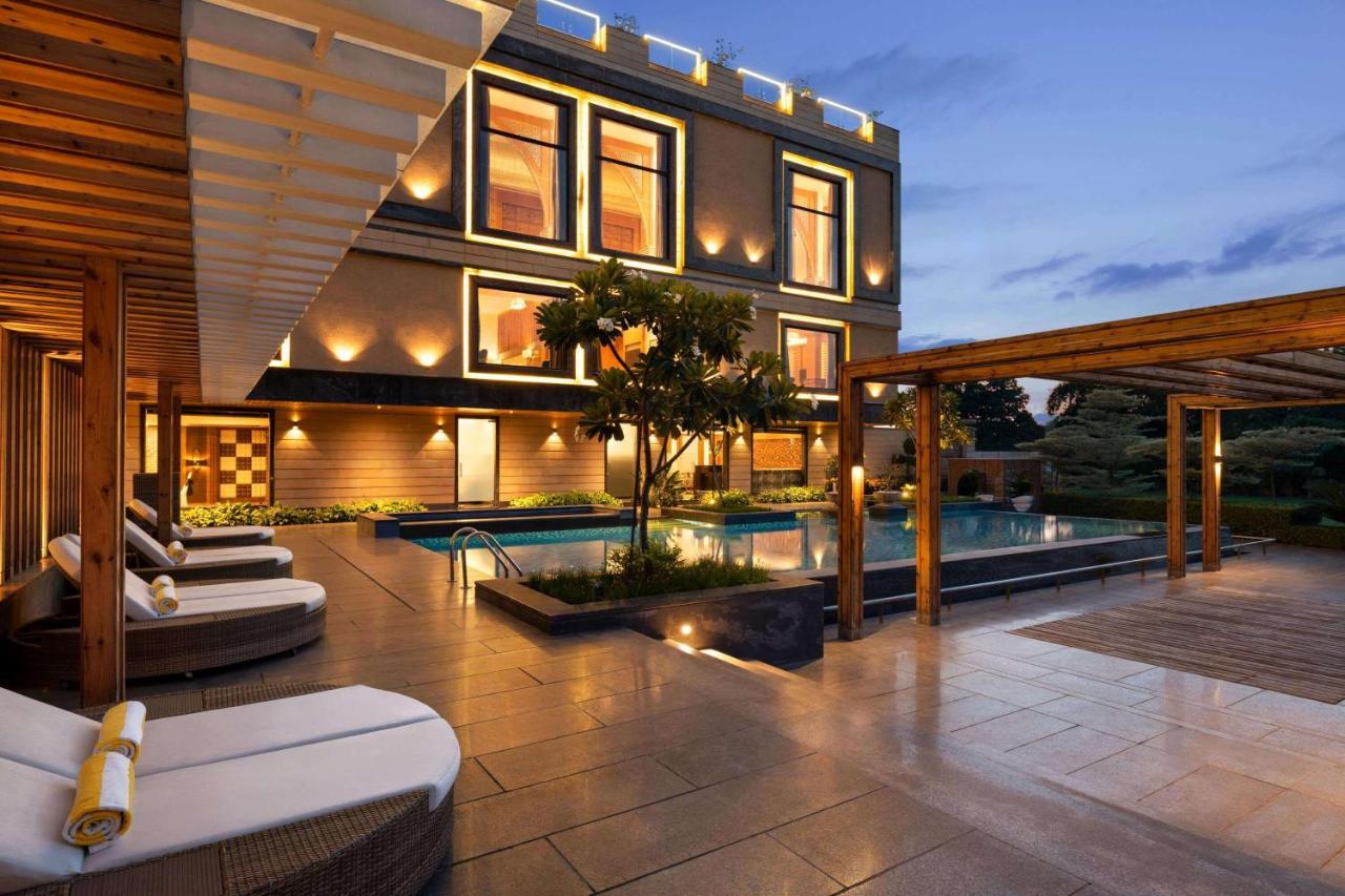 Ramada By Wyndham Varanasi Katesar Chandauli Exterior photo