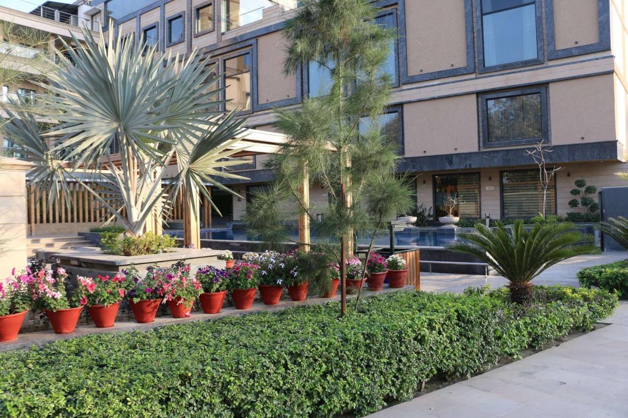 Ramada By Wyndham Varanasi Katesar Chandauli Exterior photo