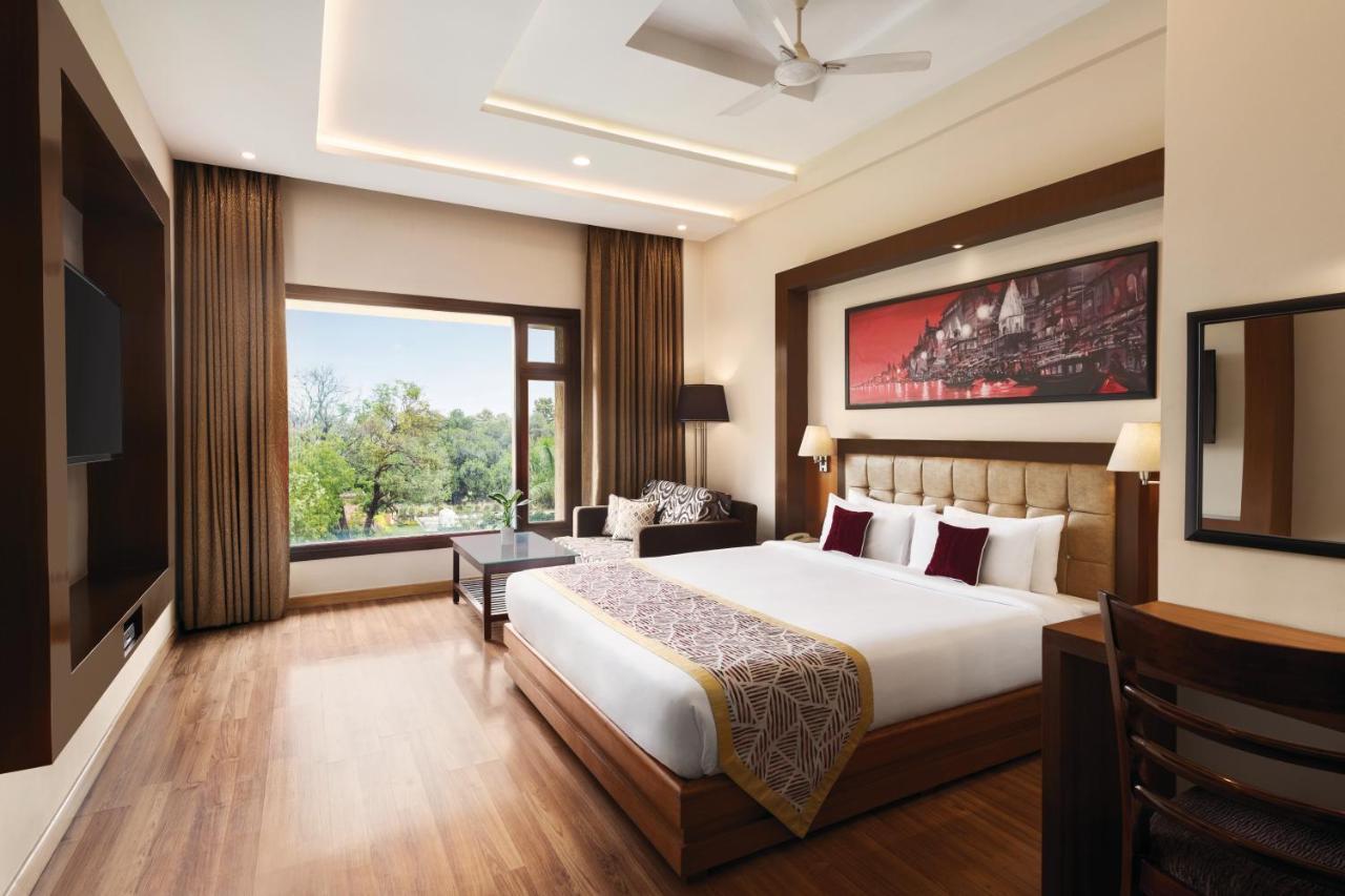 Ramada By Wyndham Varanasi Katesar Chandauli Exterior photo