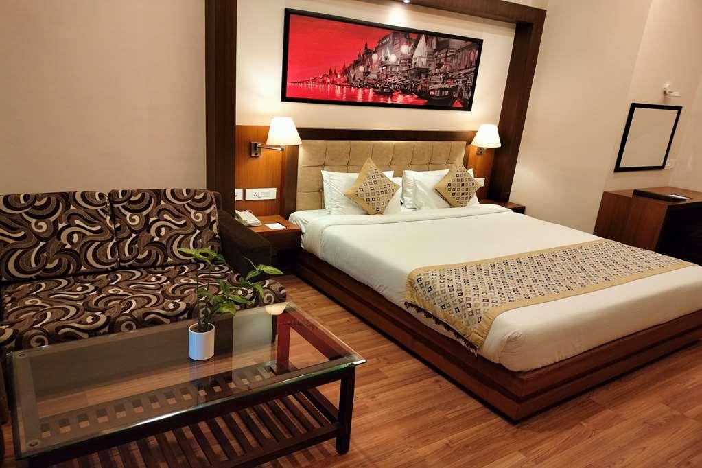 Ramada By Wyndham Varanasi Katesar Hotel Chandauli Room photo