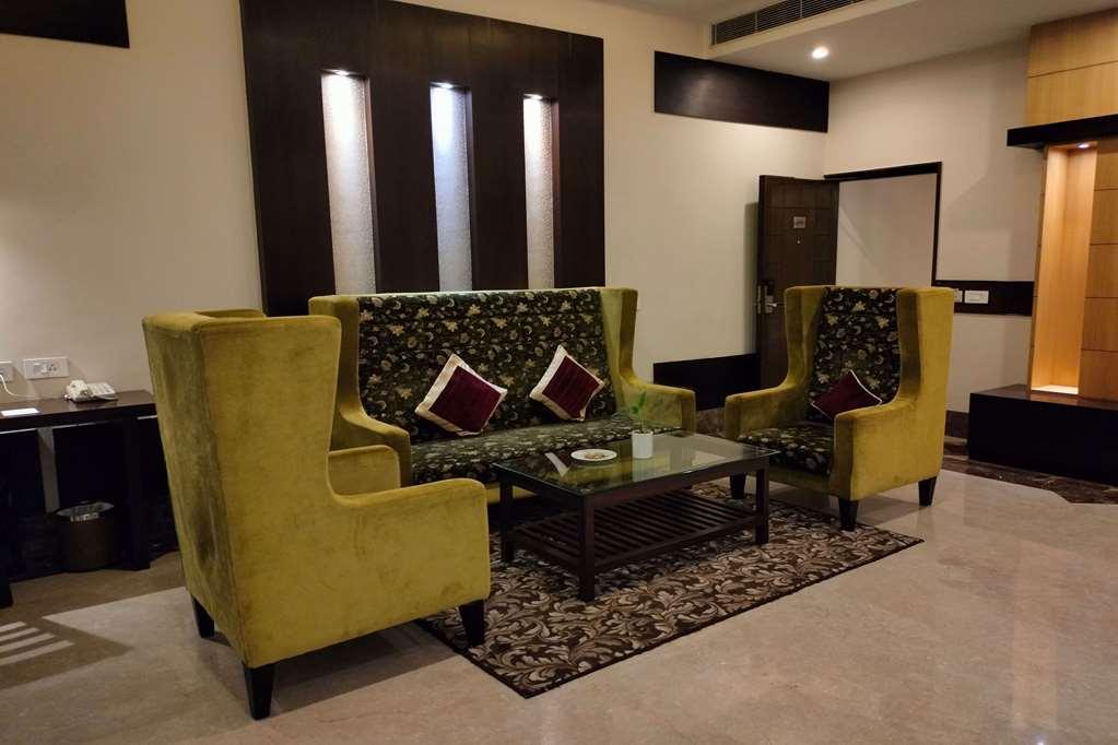 Ramada By Wyndham Varanasi Katesar Hotel Chandauli Room photo