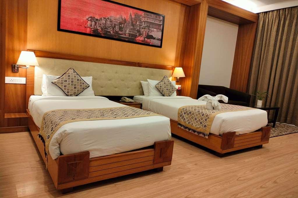 Ramada By Wyndham Varanasi Katesar Hotel Chandauli Room photo